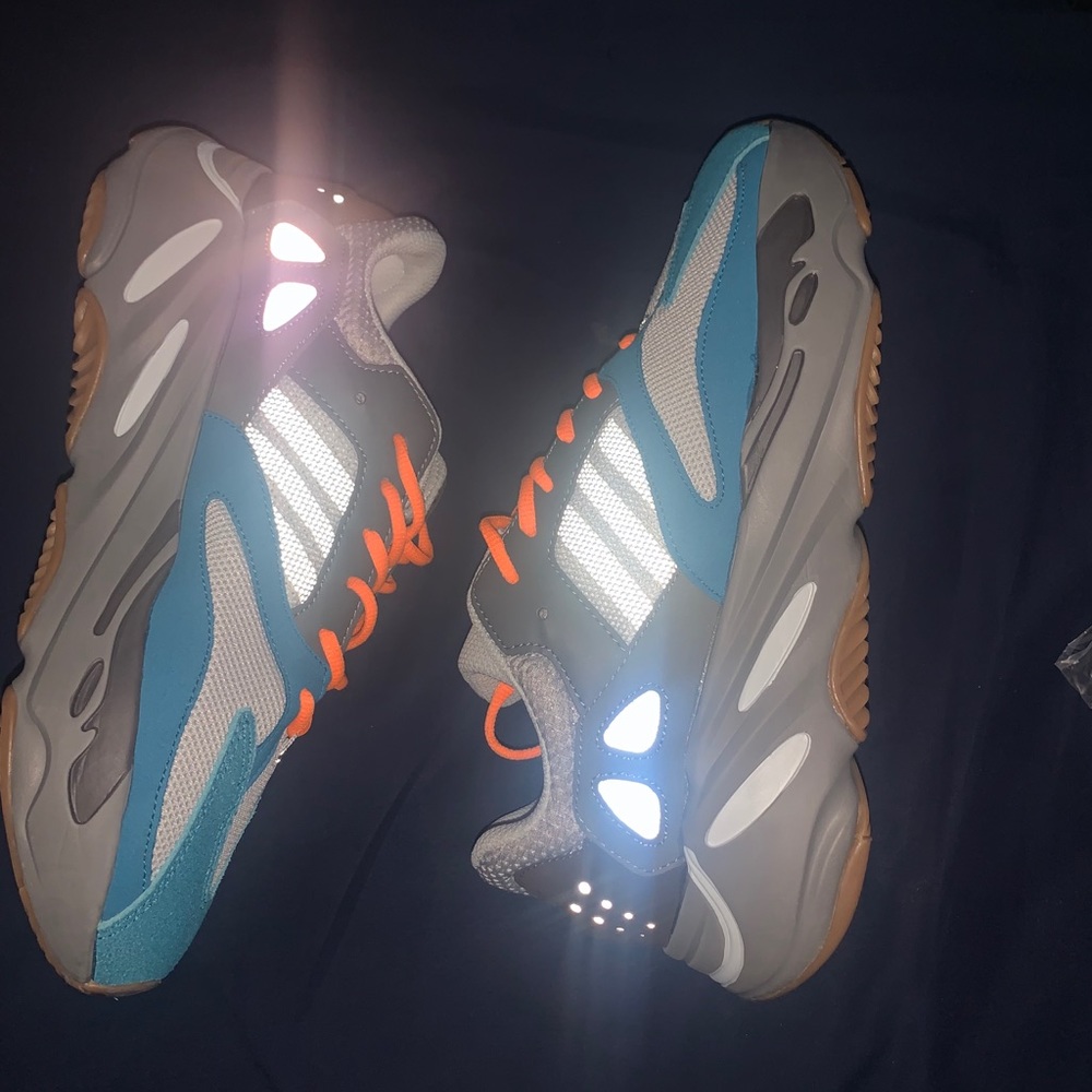 Yeezys 700